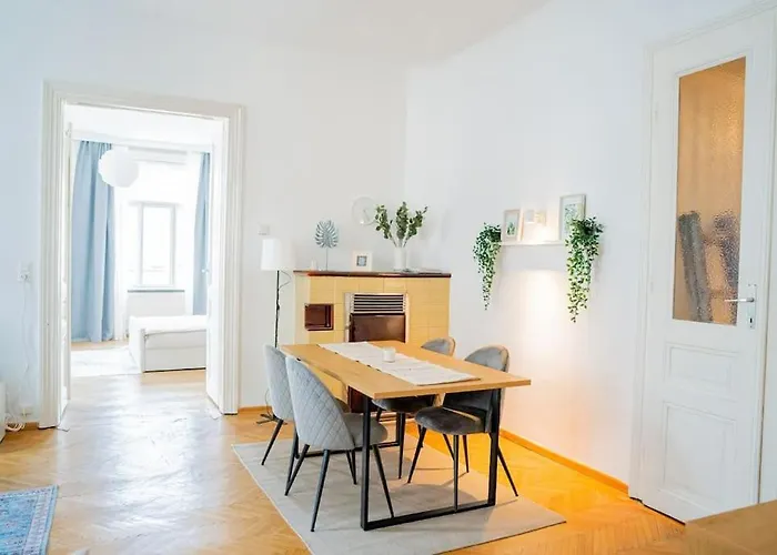 Charmante Altbauwohnung 72qm Free Park Garage *